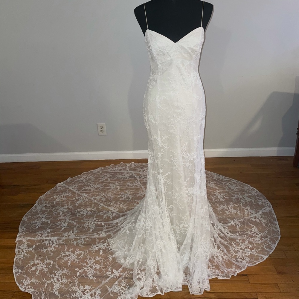 Christos Wedding Dress - AMAZING QUALITY!
